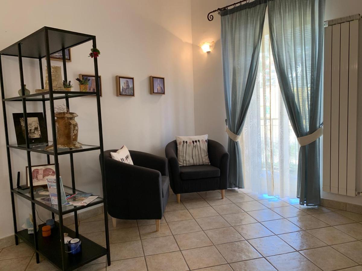 Delizioso Appartamento In Zona Centrale Формия Экстерьер фото