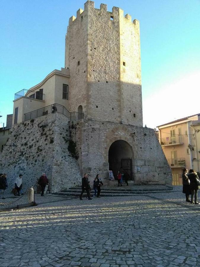 Delizioso Appartamento In Zona Centrale Формия Экстерьер фото